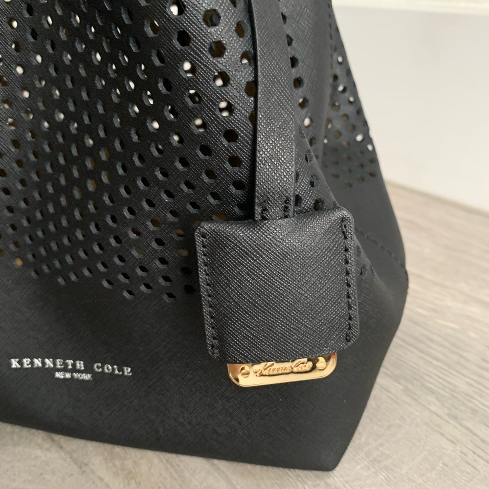 Kenneth Cole Vintage Black Laser Cut Drawstring Bucket Bag Shoulder Purse - Picture 11 of 13